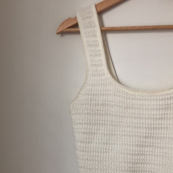 H&M Crocheted top - Picture 2 of 4